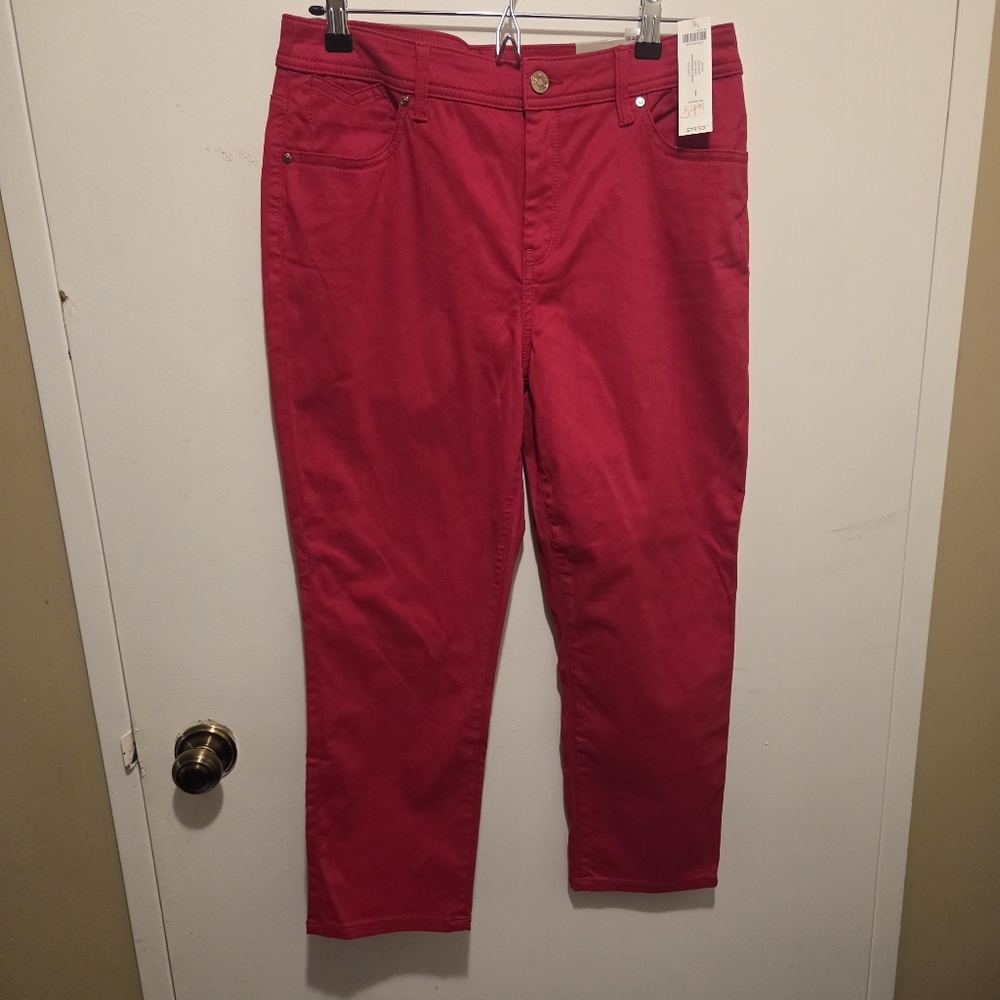 Chicos Slim Leg Crop Pants Sz 8 (Chicos Sz 1)  NWT Hot pink Fuchsia